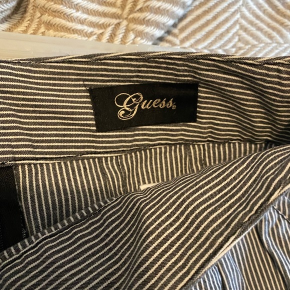 Guess black and white striped skirt - Picture 3 of 3